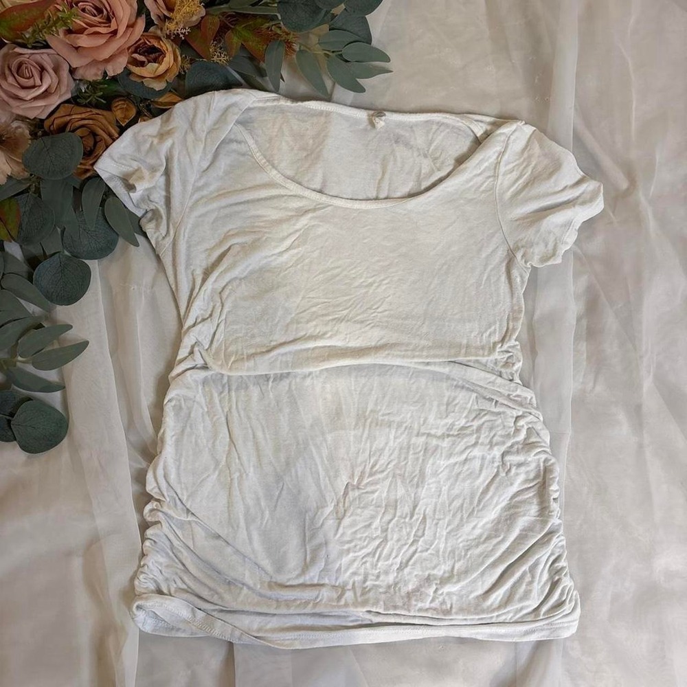 MATERNITY pink blush White ruched top size medium
